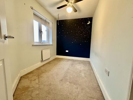 3 bedroom semi-detached house to rent - Photo 4