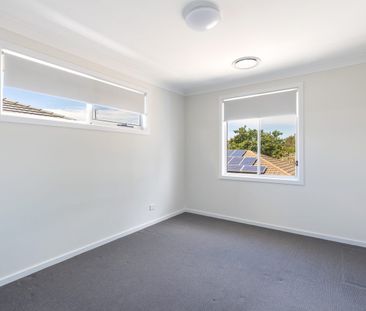 Spacious Three-Bedroom Townhouse in a Great Location! - Photo 5