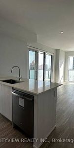 Burnhamthorpe/Confederation Brand New 2Bdrm Modern Kitchen Lrg Balcon - Photo 3