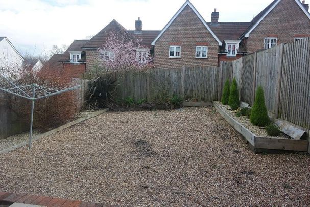 3 bedroom link detached house to rent - Photo 1