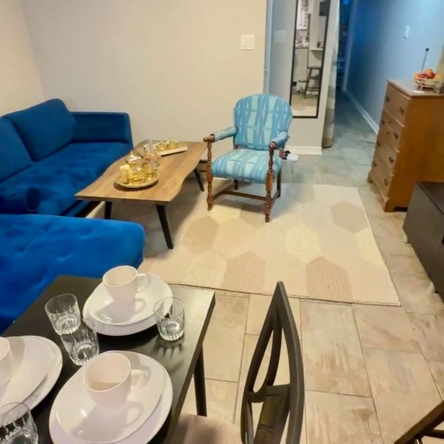 For Lease - 678 Bathurst Street Unit# 3, Toronto, Ontario - Photo 1