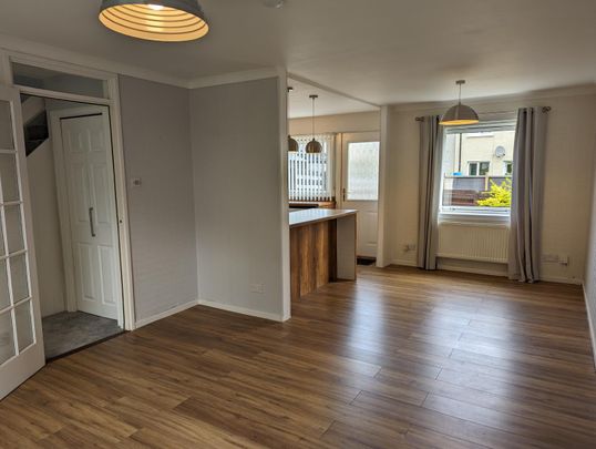 Avon Grove, Penicuik (Ref: 00000268) - Photo 1