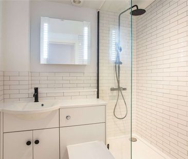 An immaculately presented, spacious ground floor studio apartment w... - Photo 6