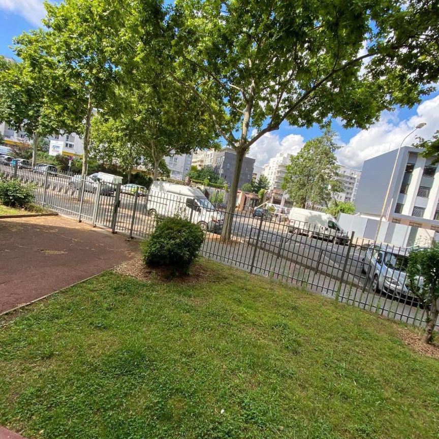 Location Appartement 3 pièces 68m² LYON 8ème - Photo 1