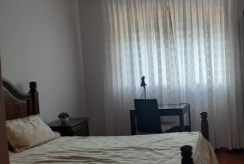 Alugo quarto em T3 mobilado em Braga a menina estudante