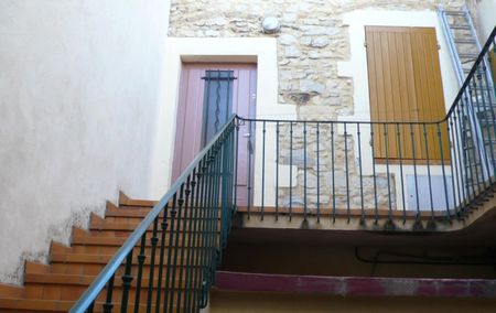 Location Appartement P2 Avec mezzanine Nimes - Photo 4