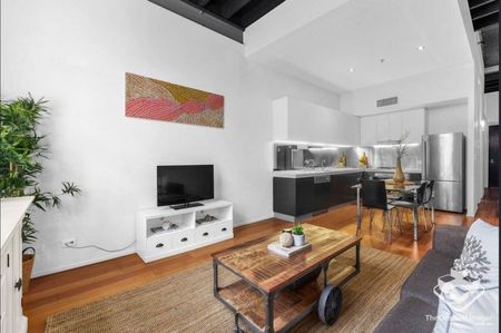 Charming Split Level Woolstore for Rent - Photo 3