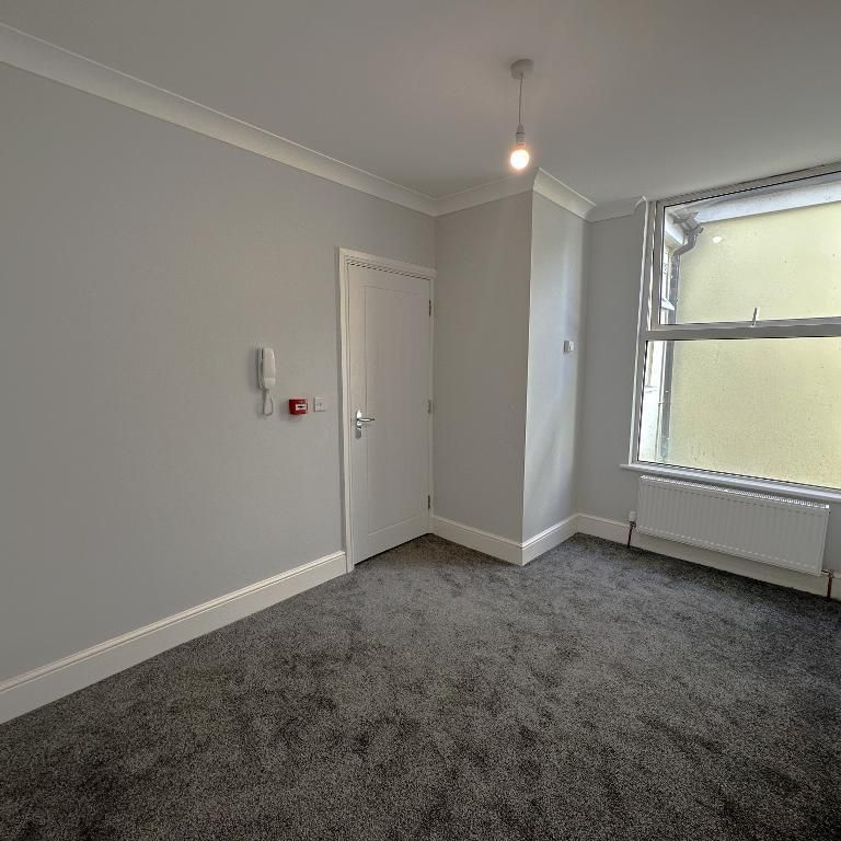 1 Bedroom Flat To Rent - Photo 1