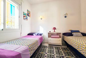 APARTMENT FOR RENT with 2 bedrooms and panoramic sea views