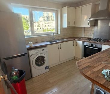 3 Bed Maisonette, Cowbridge Lane, IG11 - Photo 4