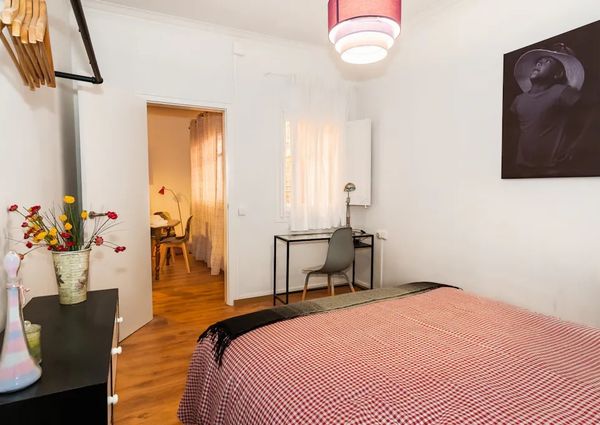 Carrer de Mossèn Jaume Busquets, L'Hospitalet de Llobregat, Catalonia 08903