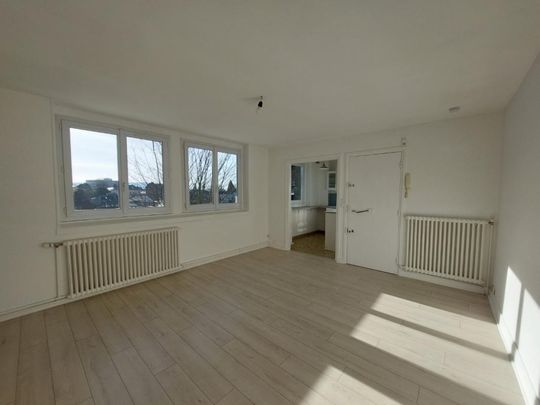 Location Appartement 3 pièces 51m² MONT ST AIGNAN 76130 - Photo 1