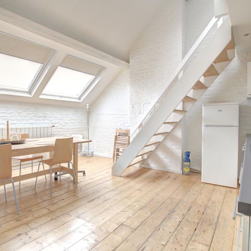 Penthouse te huur in Elsene voor € 1.300 met 1 slaapkamer - Photo 1