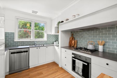 94 Matina Street, Narrabundah ACT 2604 - House For Rent | Domain - Photo 2