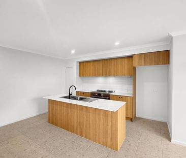 🏡 Brand New 4-Bedroom House in Thornhill Park - Photo 4