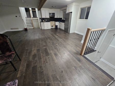 82 John Lindsay Court #Upper - Photo 2