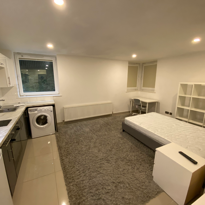 Flat 87, Samara Plaza, LS2 9DU, Leeds - Photo 1