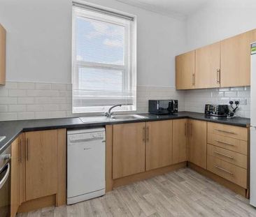 College Avenue, Mutley, Plymouth, PL4 - Photo 3
