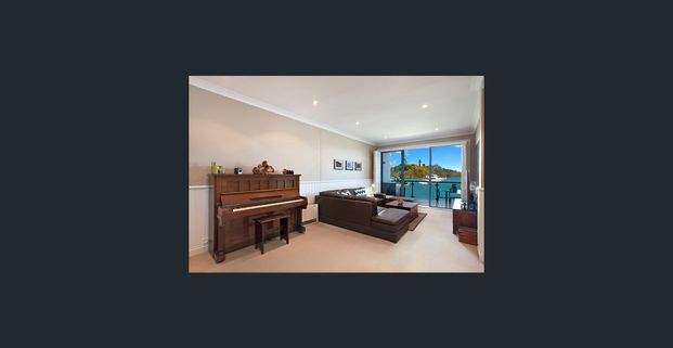 Boutique Waterfront Living – Spacious 2 Bedroom Apartment - Photo 1