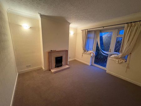 3 bedroom semi-detached house to rent - Photo 2