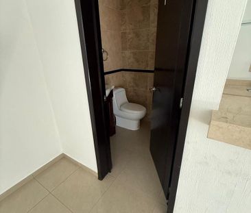 CASA EN RENTA CANTERAS DEL CENTINELA - Photo 3
