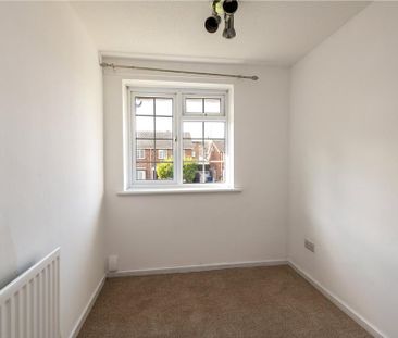 3 bedroom terraced house to rent - Photo 3