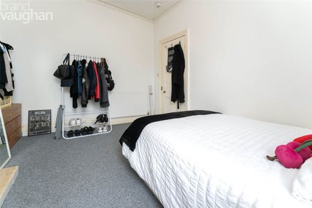 3 bedroom terraced maisonette to rent - Photo 3