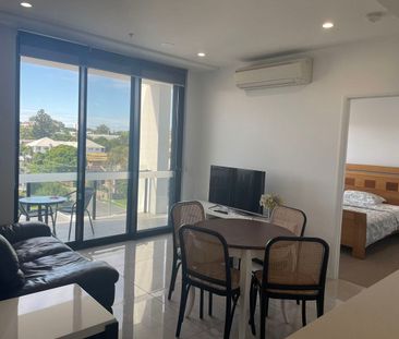 Furnished 2 Bedroom Unit - Photo 1