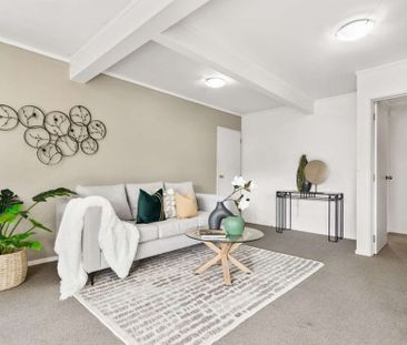 Te Atatu South, 3bedroom - Photo 2