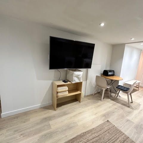 For Lease - 115 Northcliffe Boulevard Unit# Lower, Toronto, Ontario - Photo 1