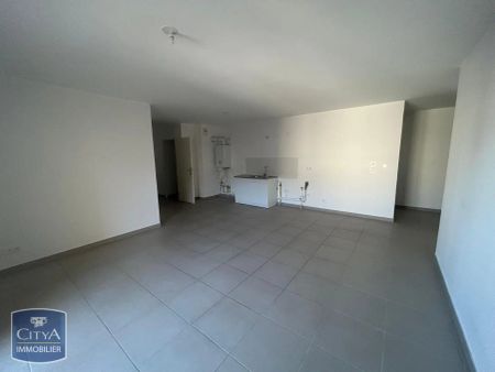 Appartement à louer 3 pièces 69.75m² - Photo 2