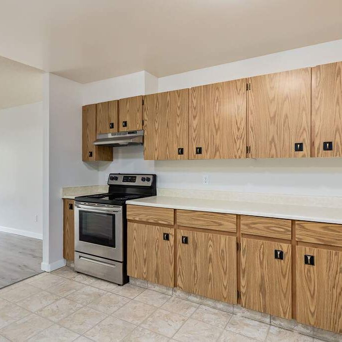 Renovated Suite - 1 Bedroom - Photo 1