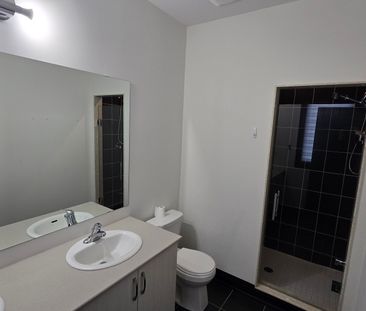 For Lease - 49 Gridiron Gate, Vaughan, Ontario - Photo 6