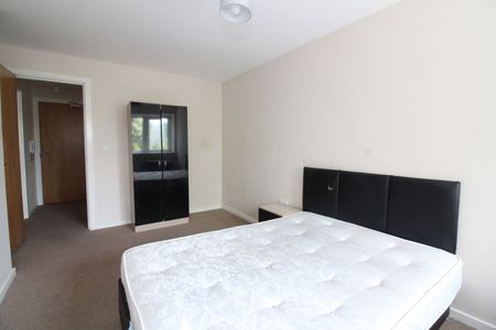 KINGSWINFORD, High Street - Photo 3