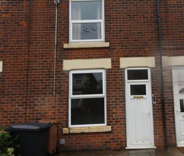 2 bedroom terraced house to rent - Photo 4