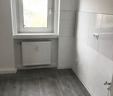 Renovierte, helle 2,5-Zimmer-Wohnung ab sofort für Sie frei! - Photo 5