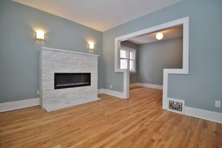 52 Pinehurst Avenue — 2 Bedroom (Main Level) - Photo 2