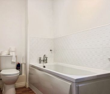 2 bedroom coach house to rent - Photo 6