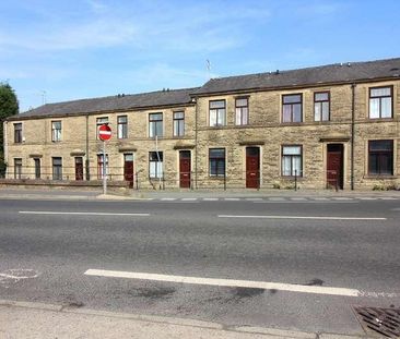 Crostons Road, BL8 - Photo 4