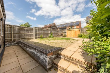 1 bedroom in a house share to rent - Photo 3