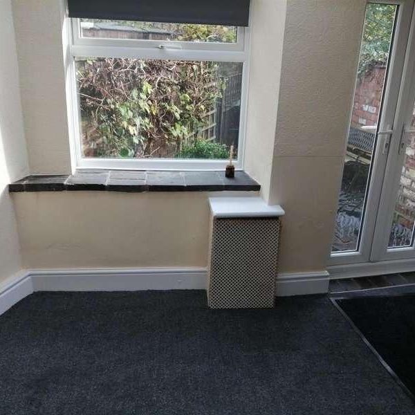 Crewe Road, Nantwich, CW5 - Photo 1