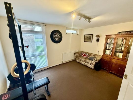 3 bedroom apartment to rent - Photo 1