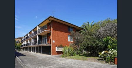 Modern apartment conveniently located - Photo 5