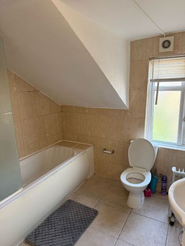 Studio Flat, Fulham Palace Road, W6 - Photo 4