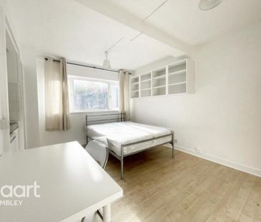 Studio to rent - Photo 2