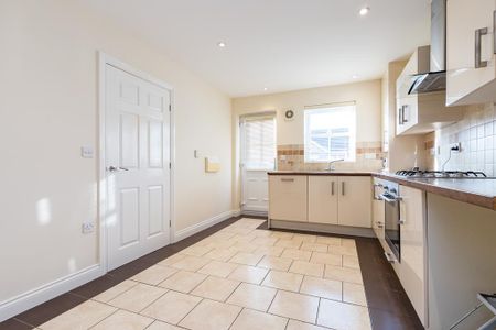 3 bedroom terraced house to rent - Photo 5