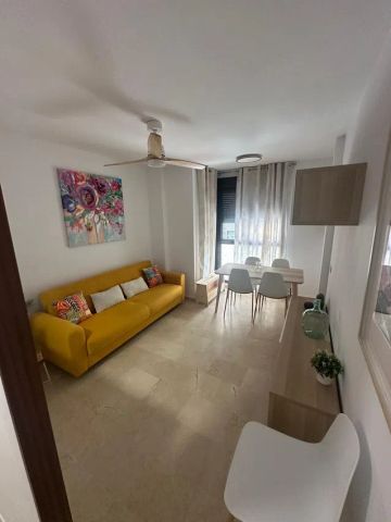 Alquiler de piso en Plaza del Hospital Civil - Photo 5