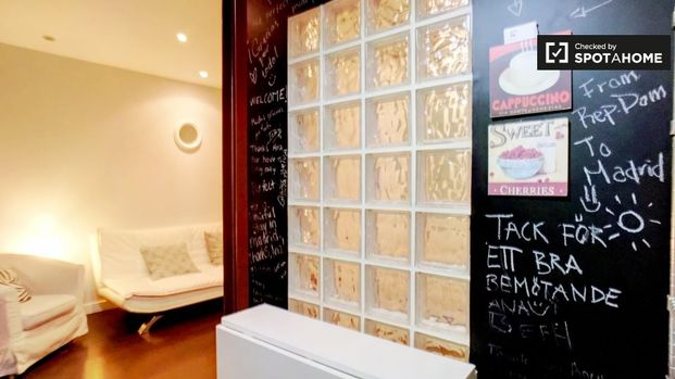 madrid, Community of Madrid 28012 - Photo 1