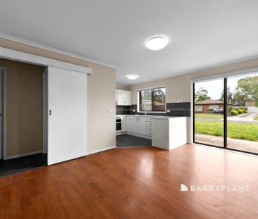Cosy Home in Prime Narre Warren Location - Photo 1