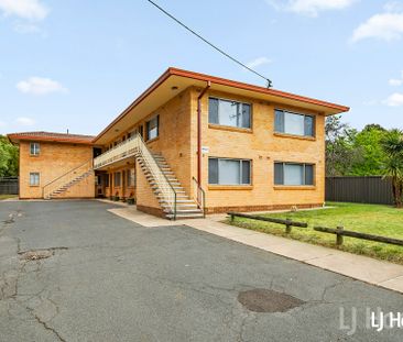 Ground Floor Two Bedroom Unit - Photo 2